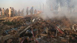 Най-малко 15 загинали при експлозия във фабрика в Пакистан