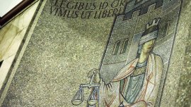 Постоянен арест за полицайката, хваната да пренася кокаин за над 50 000 евро