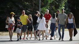 Българите напускат дома на родителите си средно на 28 години 