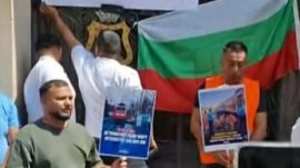Българин в Германия се бори за живота си след падане от движещ се влак