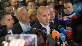 Социолог: ГЕРБ и ДПС загубиха контрол, Радев ги отнесе