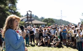 Йотова от с. Гела: Както събудихте с гайдите си нашата Родопа, така се събужда и България