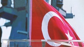 В Черно море: Украйна обвини Русия в удар с дрон срещу турски товарен кораб