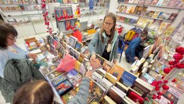 В кадър: Международният панаир на книгата заработи в НДК