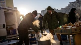 Украинците се противопоставят на опитите на Русия да ги замрази до подчинение