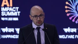 Предупреждение към Г-7: Светът има само няколко години да овладее изкуствения интелект