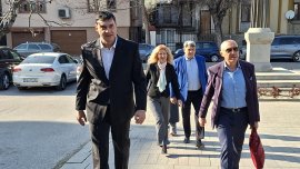 Олимпийска шампионка, легенда във волейбола и знакови спортисти в новото 52 НС