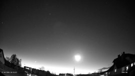 Огнено кълбо в небето над Полша ВИДЕО