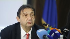 Шишков за &ldquo;Хемус&rdquo;: Магистралата е с една голяма дупка по средата