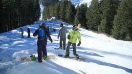 С атрактивно спускане и празнична програма слагат началото на зимния сезон в Банско