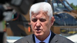 Стоянов за инцидента със самолета: Перфектно изпълнена работа на ВВС