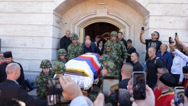 ЕС: Кадрите от погребението на Младич бяха шокиращи