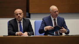 Премиер, вицепремиер и министър на блицконтрол в НС