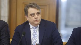 Василев за бюджета: Всеки - от бебето до пенсионера, ще плати по 400&euro;