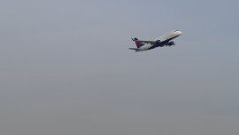 Смущаващо: Неквалифициран пилот превозвал пътници на самолет с фалшиви документи