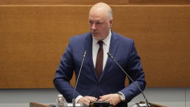 Напрежение в НС: Белобрадова даде за подпис оставката на Желязков 