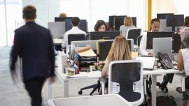 Защо практическият опит в рекламата е най-ценната инвестиция за бизнеса