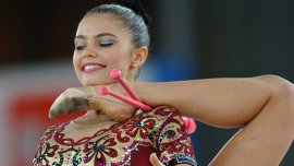 Кабаева изпълнява ролята на първа дама, пътува с Путин в чужбина 