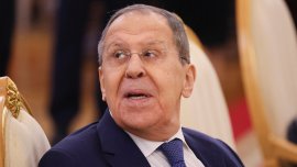 Лавров: Неуместно е да се водят преговори във Ватикана