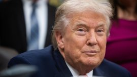 Съдят Тръмп заради бляскавата му бална зала 