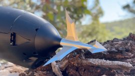 Средновековните оръжия се завръщат по изненадващ начин на фронта в Украйна ВИДЕО