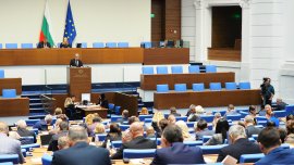 Депутатите отхвърлиха ветото на президента за продажбата на "Лукойл"