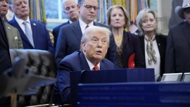 Тръмп е на прага да превърне САЩ в авторитарна държава