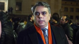 Асен Василев: Кабинетът "Желязков" не подава оставка, ще му помогнем
