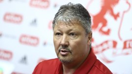 Бивш съотборник на Любо Пенев във Валенсия: Иска да живее