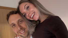 Певецът Роби и съпругата му Пламена очакват дете