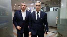 Андрей Гюров бие убедително Йотова в 24 МИР в София