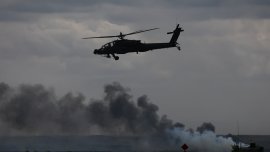 Хеликоптер се разби близо до съвместната база Луис-Маккорд