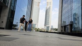 Блокирани чужденци в Близкия изток плащат хиляди долари за бягство през пустинята