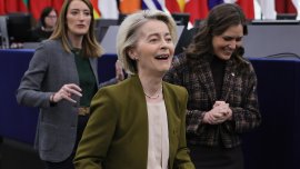 ЕС е изправен пред най-голямата криза: Разследват и Урсула за измама