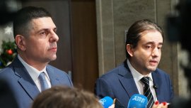 "Да, България": Управляващите заглушават мобилните телефони за протеста довечера