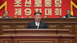 Ученички, най-добре девствени: Тайният "Отряд за удоволствия" на Ким Чен Ун