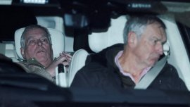 Андрю Маунтбатън-Уиндзор с мистериозна жена в Range Rover-а си