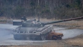 Наборна служба или доброволци - руската заплаха предизвиква спешен дебат в Европа