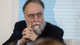 Дугин: Следят руснаците с битови уреди... по-специално кафемелачки и контакти
