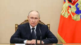 От "Киев за три дни" до страха от "Яблоко": Провал в две действия за Путин 