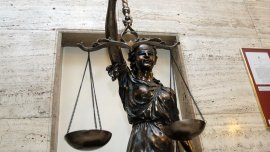 8 души от ОПГ с обвинения, ощетили държавата с над 30 млн. лв.