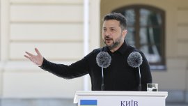 Зеленски търси нов тласък за мирните преговори с помощта на пратениците на Тръмп