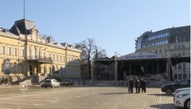 Униформени и цивилни полицаи по петите на джебчии в новогодишната нощ 