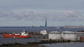 САЩ може да отменят още санкции срещу руския петрол