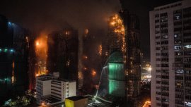 Загиналите при пожара в Хонконг са вече 36, 279 души остават в неизвестност