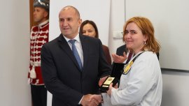 Радев обяви началото на 23-ото издание на "Българската Коледа" СНИМКИ