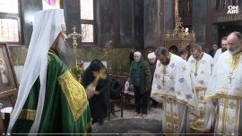 В храмовете продължават празничните служби за възхвала на Спасителя