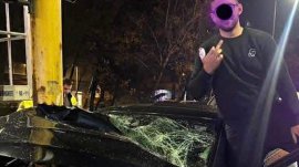 19-годишен син на лекар изнагля: Показа среден пръст до катастрофиралата си кола