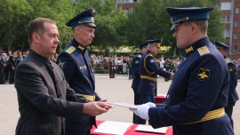 Медведев поиска "нов Нюрнберг" за действията на украинските сили