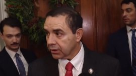 Тръмп помилва конгресмен и съпругата му, обвинени в подкуп